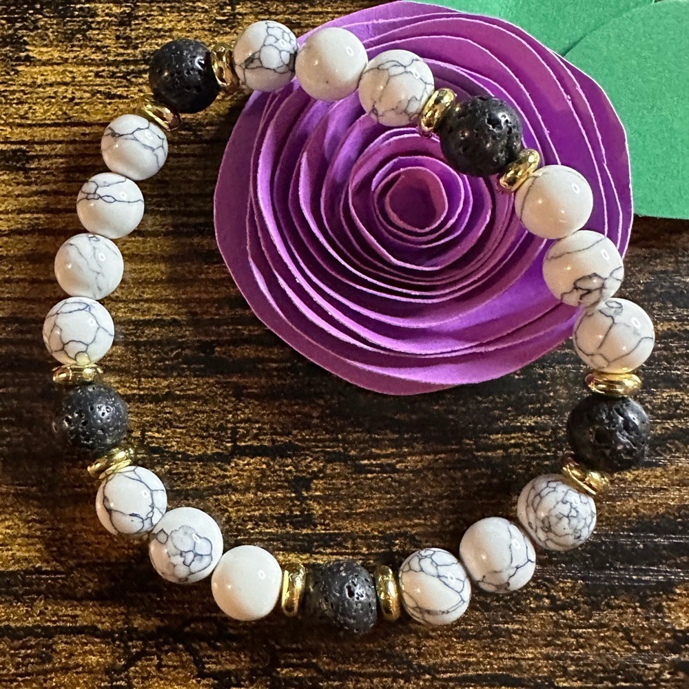 White Howlite Black Lava Rock Stretch Bracelet Gold Accents 7.5" Diffuser